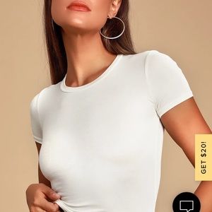 FINAL DROP🚨NWT cream colored lulus crop top with tie bottom xsmall